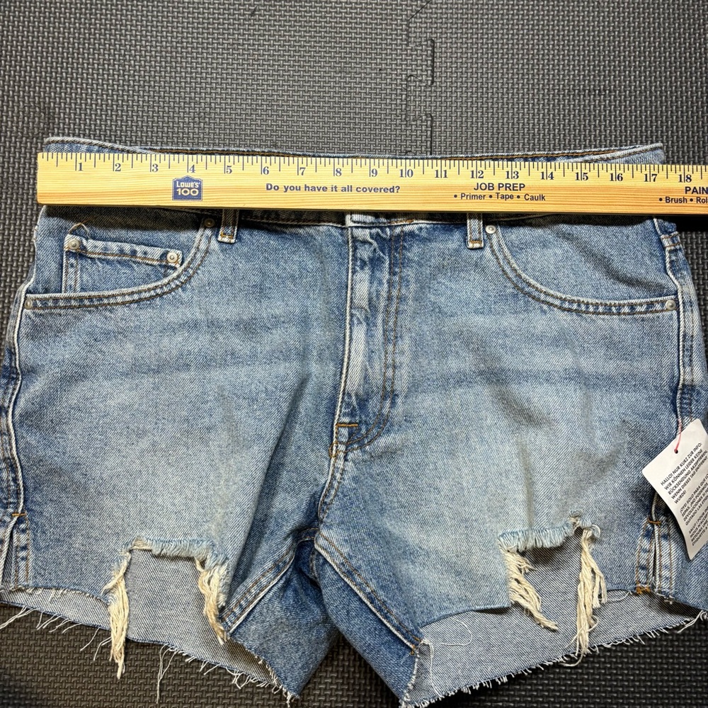 Asos Design Women's Denim Raw Hem Shorts 90s Mid Wash Blue Size 36 Festival Boho - Picture 6 of 7